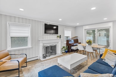 16 Piermont Ct, Melville, NY 11747 - photo 4