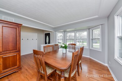 2442 Waupaca Ct, Naperville, IL 60564 - photo 5