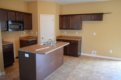 302 Gentry Crossings Blvd, Mount Washington, KY 40047 - photo 3