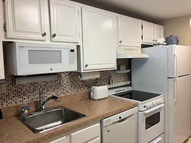 19 Mountain View Dr, Cambridge, VT 05464 - photo 3