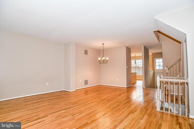 1345 Park Garden Ln, Reston, VA 20194 - photo 5