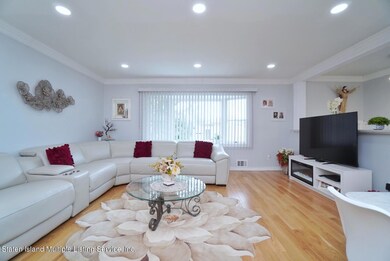 726 Sheldon Ave