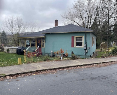 12 11th St, Berlin, NH 03570 - photo 5