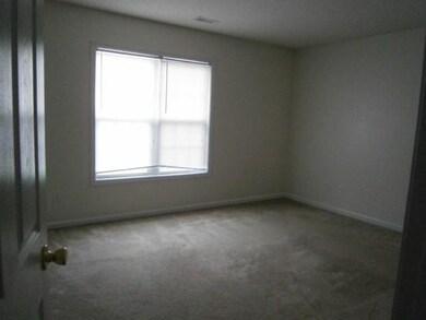 233 Lakewood Dr unit A, Jacksonville, NC 28546 - photo 4