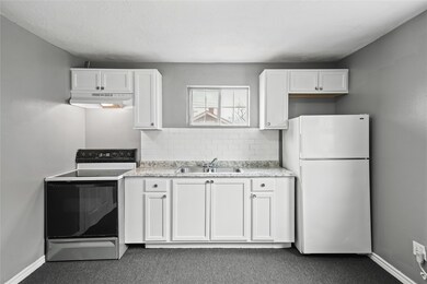A full view back toward the kitchen.