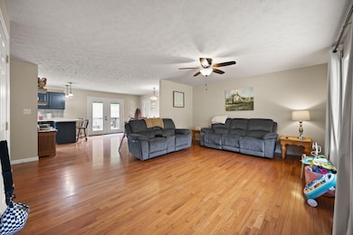 769 J B Buttrey Rd, London, KY 40741 - photo 3