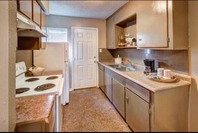 4515 Oxford St unit 17, Houston, TX 77022 - photo 4