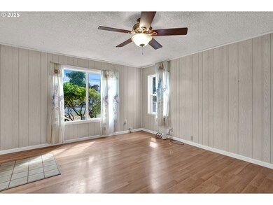 2240 5th St, Springfield, OR 97477 - photo 7