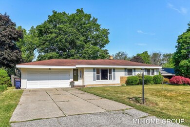1-web-or-mls-564 Azalea Ave, Holland-1