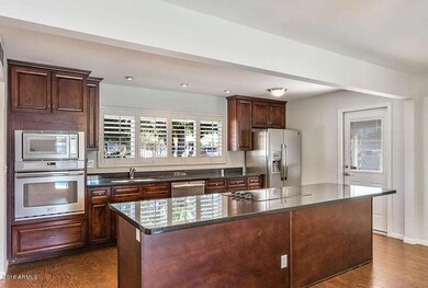 7501 E Hazelwood St, Scottsdale, AZ 85251 - photo 4