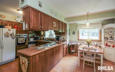 1816 W 43rd St, Davenport, IA 52806 - photo 6