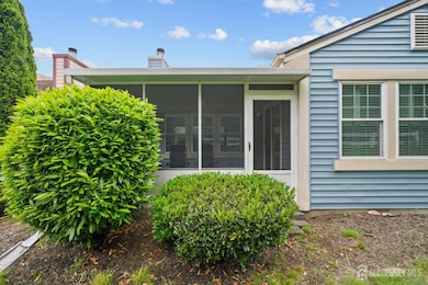 4 Molly Pitcher Ct, Monroe Township, NJ 08831 - photo 5