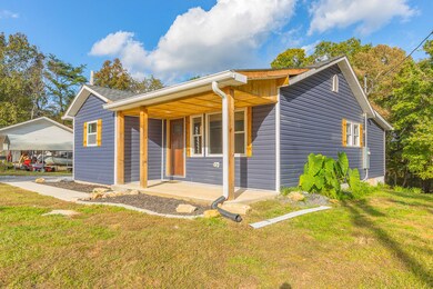 907 Crest Drive HD -11