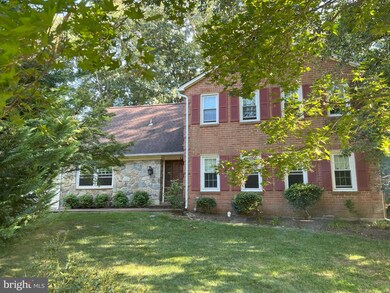 9003 Streamview Ln, Vienna, VA 22182 - photo 2