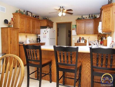 4344 SW Misty Harbor Ave, Topeka, KS 66610 - photo 6