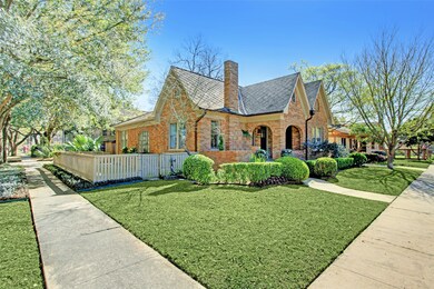 802 W Temple St, Houston, TX 77009 - photo 3