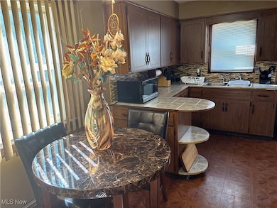 986 Hammel St, Akron, OH 44306 - photo 6