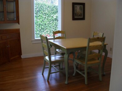 Hwy 101 Nehalem Diningroom thumbnail_C55