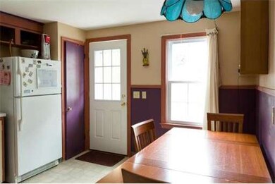 85 Harrison Ave, Greenfield, MA 01301 - photo 4