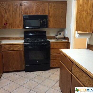 304 Cottonwood Dr, Copperas Cove, TX 76522 - photo 6