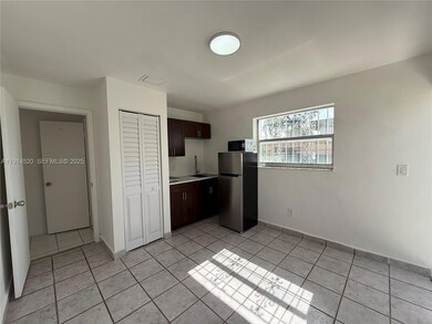 8860 SW 32nd St unit Back, Miami, FL 33165 - photo 2