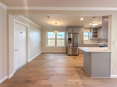 717 Mountain Laurel Ln, Bedford, TX 76021 - photo 3