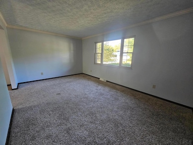 6648 Kennerdown St, Columbus, OH 43229 - photo 6