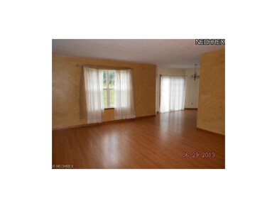 Just another view of the great room.