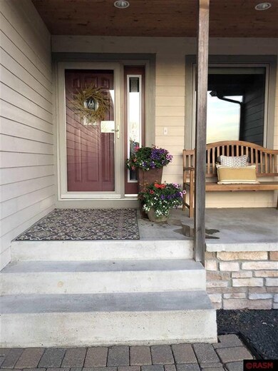 429 Woodhaven Ln, Mankato, MN 56001 - photo 2