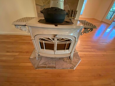 NEW ENGLAND WOOD STOVE