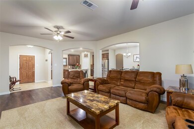 104 Springwood Ranch Loop, Springtown, TX 76082 - photo 7