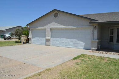 3 Car Garage