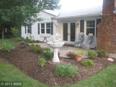 12912 Mount Royal Ln, Fairfax, VA 22033 - photo 3