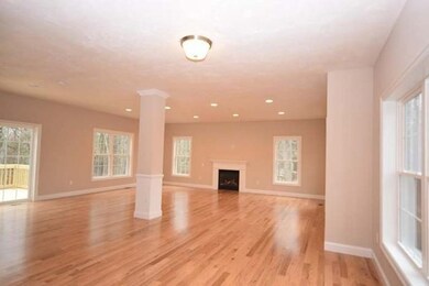 1041 S Main St, Bellingham, MA 02019 - photo 2