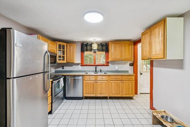 4 Roosevelt St, Springvale, ME 04083 - photo 7