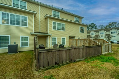 4418PerrineSt034