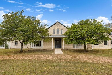 112 Armadillo Run, Fredericksburg, TX 78624 - photo 3