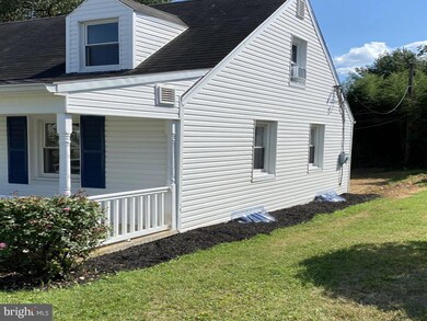 1021 Beechwood Dr, Hagerstown, MD 21742 - photo 2