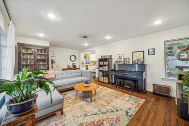 1710 Ansbury Dr, Houston, TX 77018 - photo 3