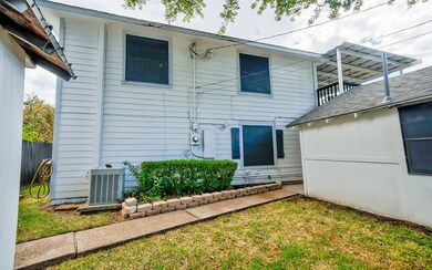 3905 Billingsley St unit 1/2, Houston, TX 77009 - photo 7