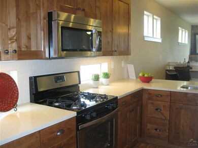 unlisted-address, Bend, OR 97701 - photo 4