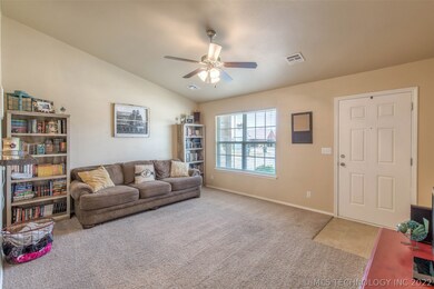 99 E Fairlane Ct, Sapulpa, OK 74066 - photo 7