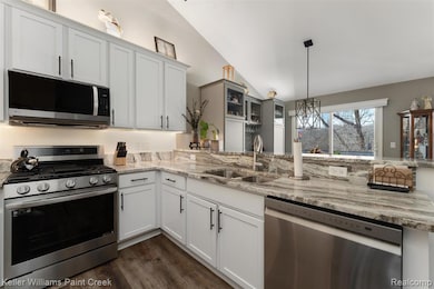 5597 Ashby Ct unit 14, Waterford, MI 48327 - photo 6