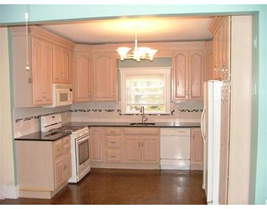 6 Hutchinson St unit 2, Winthrop, MA 02152 - photo 5