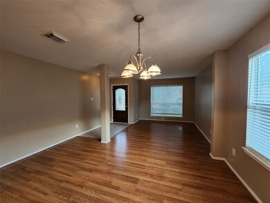7275 Caracara Dr, Houston, TX 77040 - photo 2