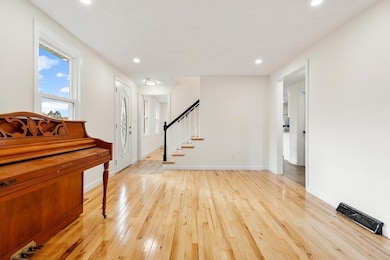 18 Whitehead Ave, Lowell, MA 01852 - photo 6