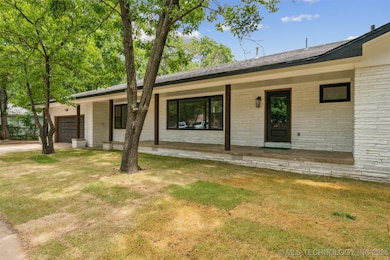 215 S Elliott St, Pryor, OK 74361 - photo 5