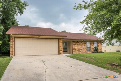 209 E Hogan Dr, Copperas Cove, TX 76522 - photo 2