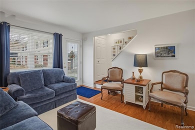 45745 Kensington St, Utica, MI 48317 - photo 5