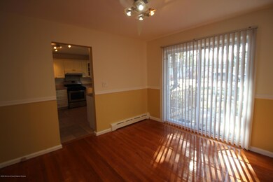 101 Berkley Blvd, Iselin, NJ 08830 - photo 6